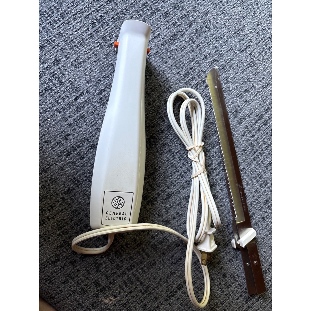 Vintage General Electric Electric Carving Knife White D4EK15 Stainless Steel USA
